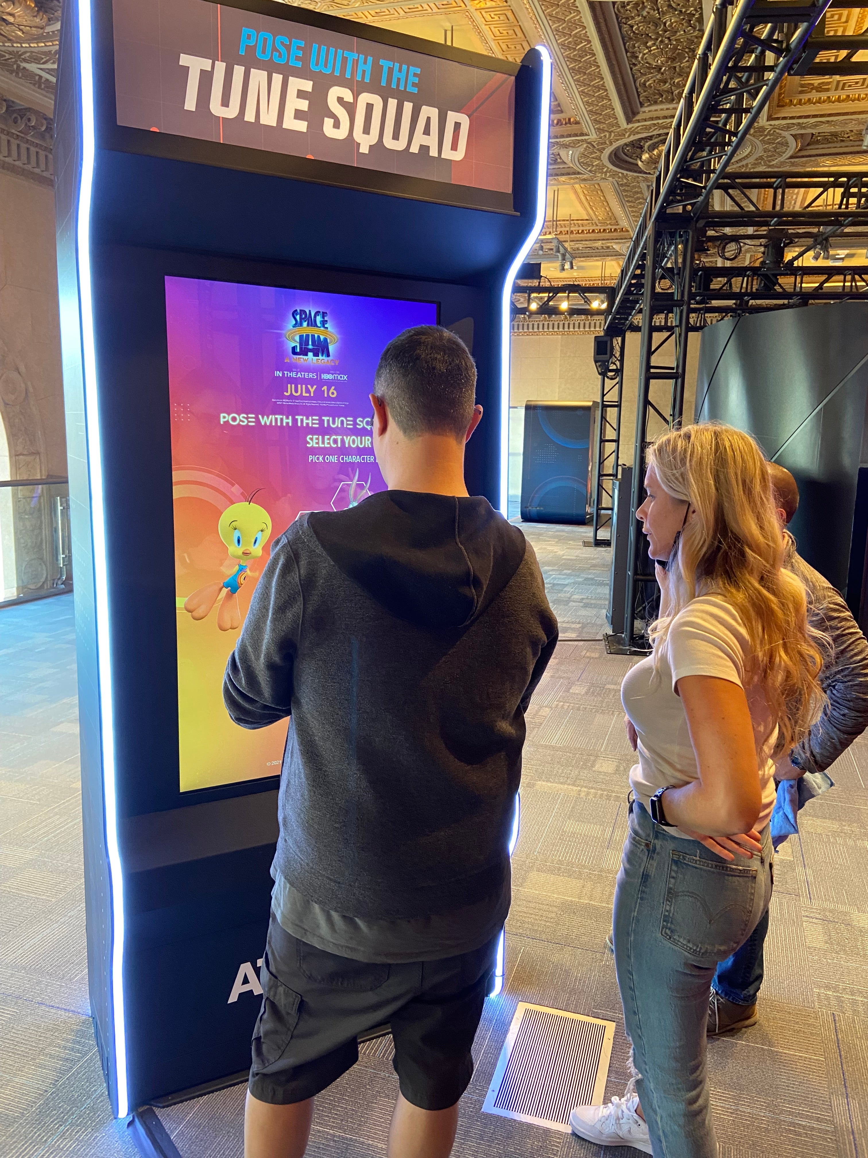ATT Warner Bros Custom VR Kiosk
