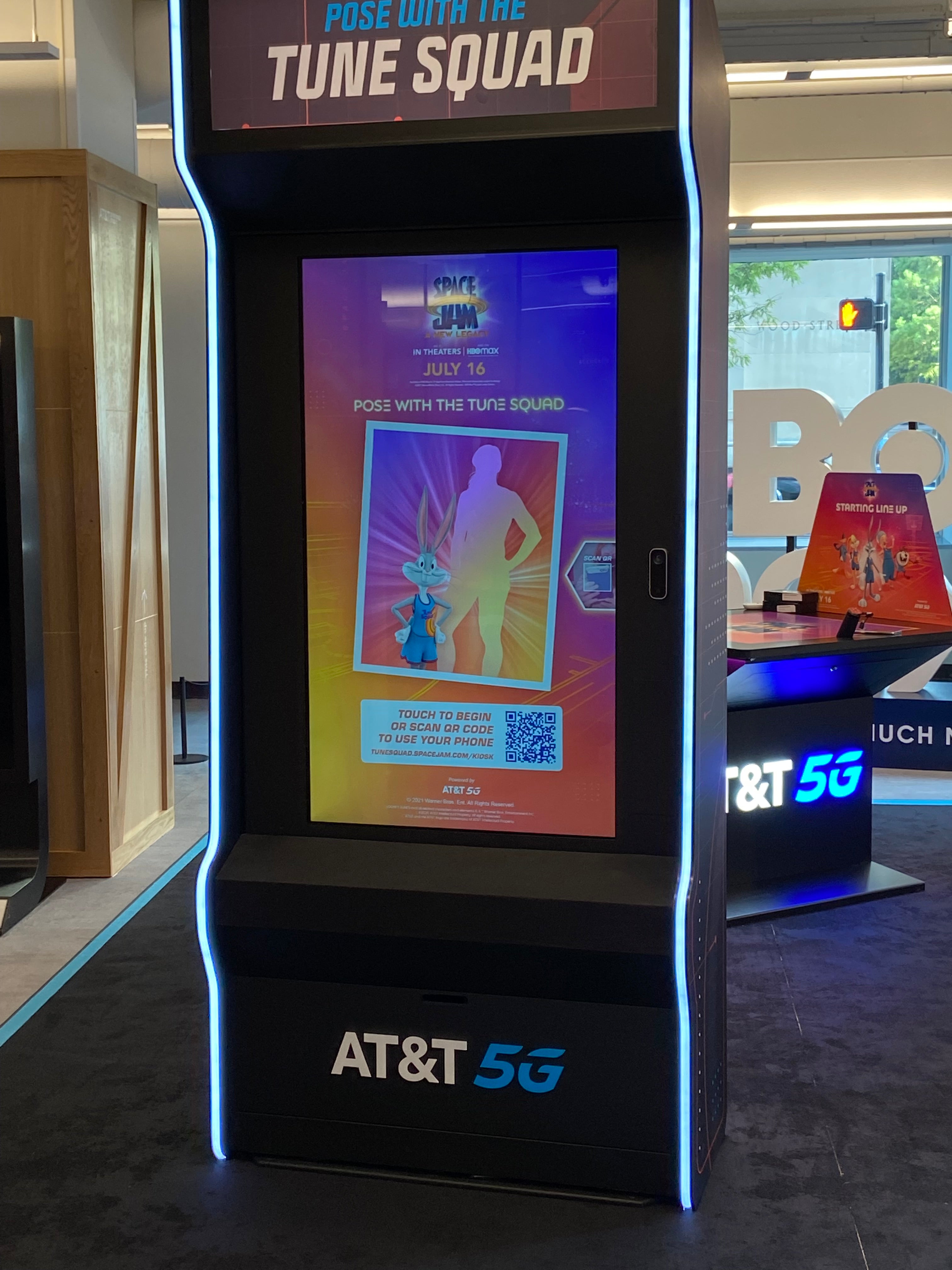 ATT Warner Bros Custom VR Kiosk Pose with Tune Squad Application